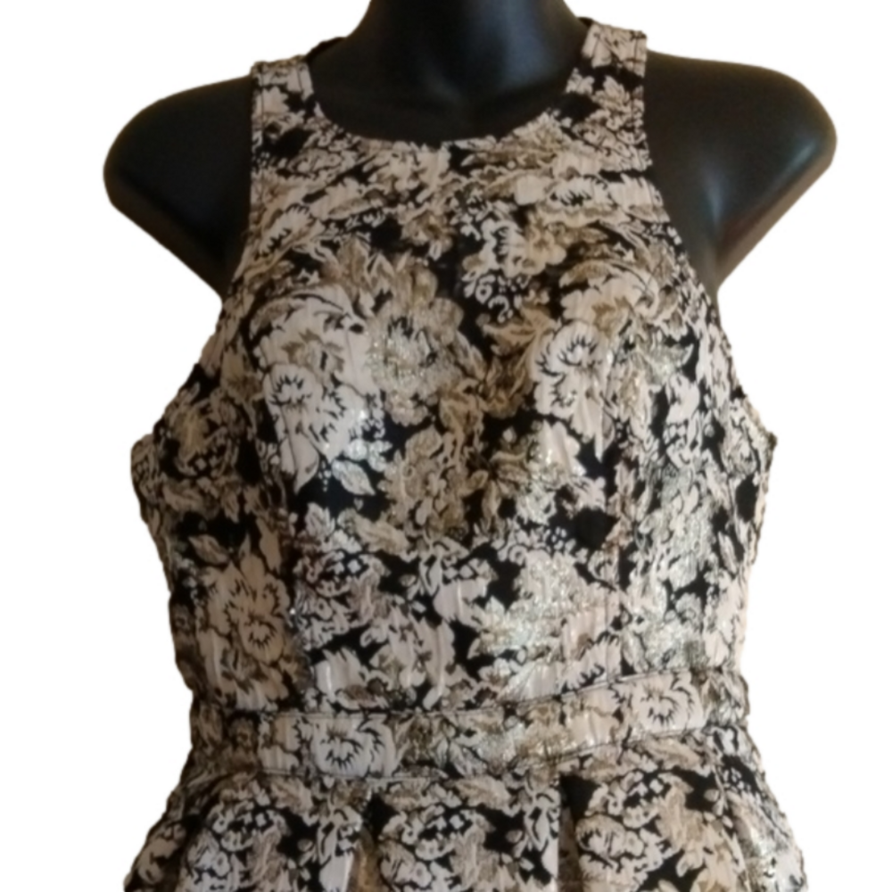 Abercrombie & Fitch Black and silver size small dress. Supercute style! - Picture 2 of 13